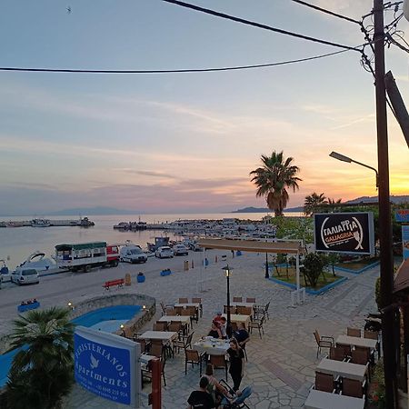 Peristerianos Apartments เนอา สกีโอนี ภายนอก รูปภาพ