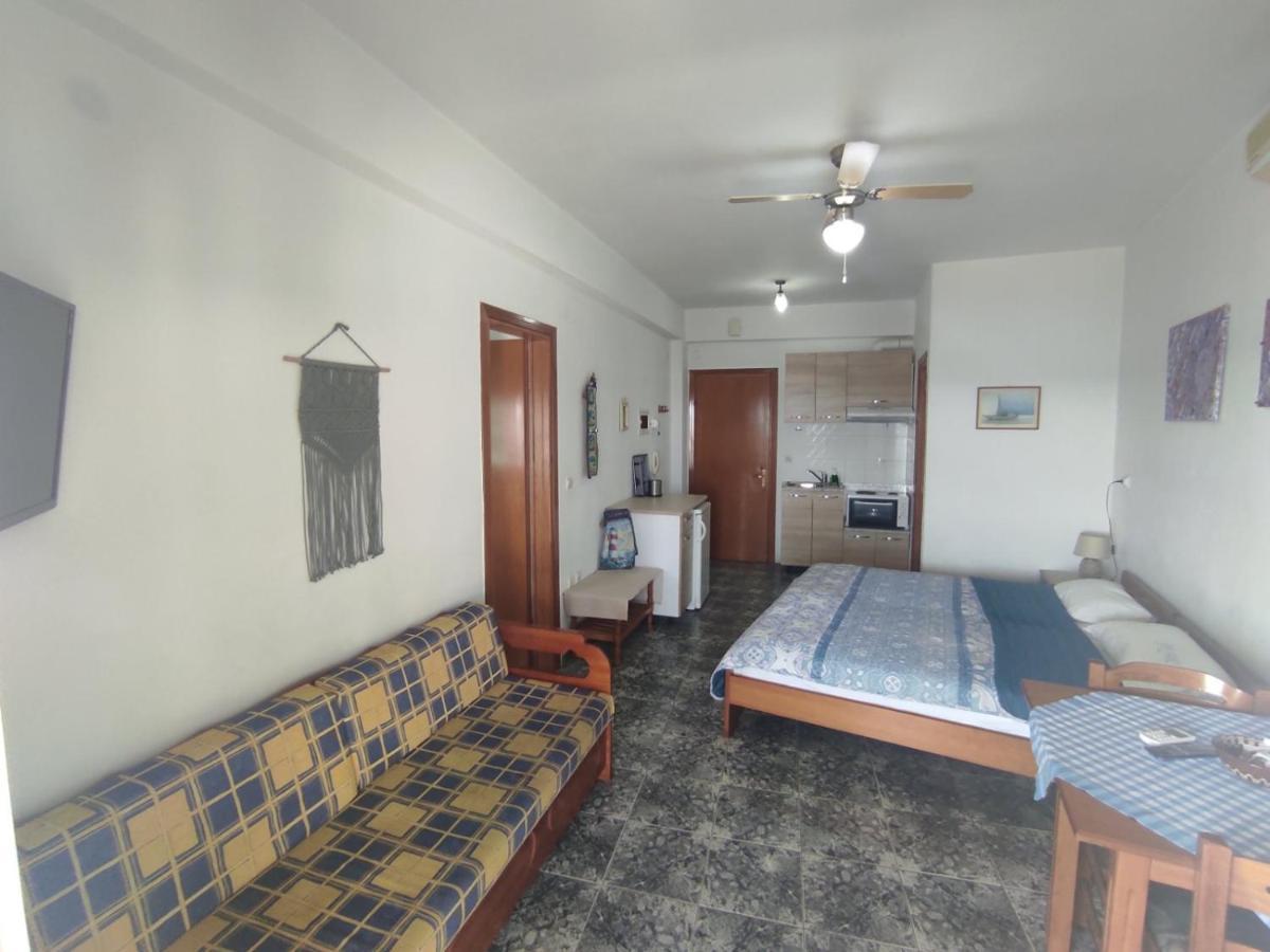 Peristerianos Apartments เนอา สกีโอนี ภายนอก รูปภาพ