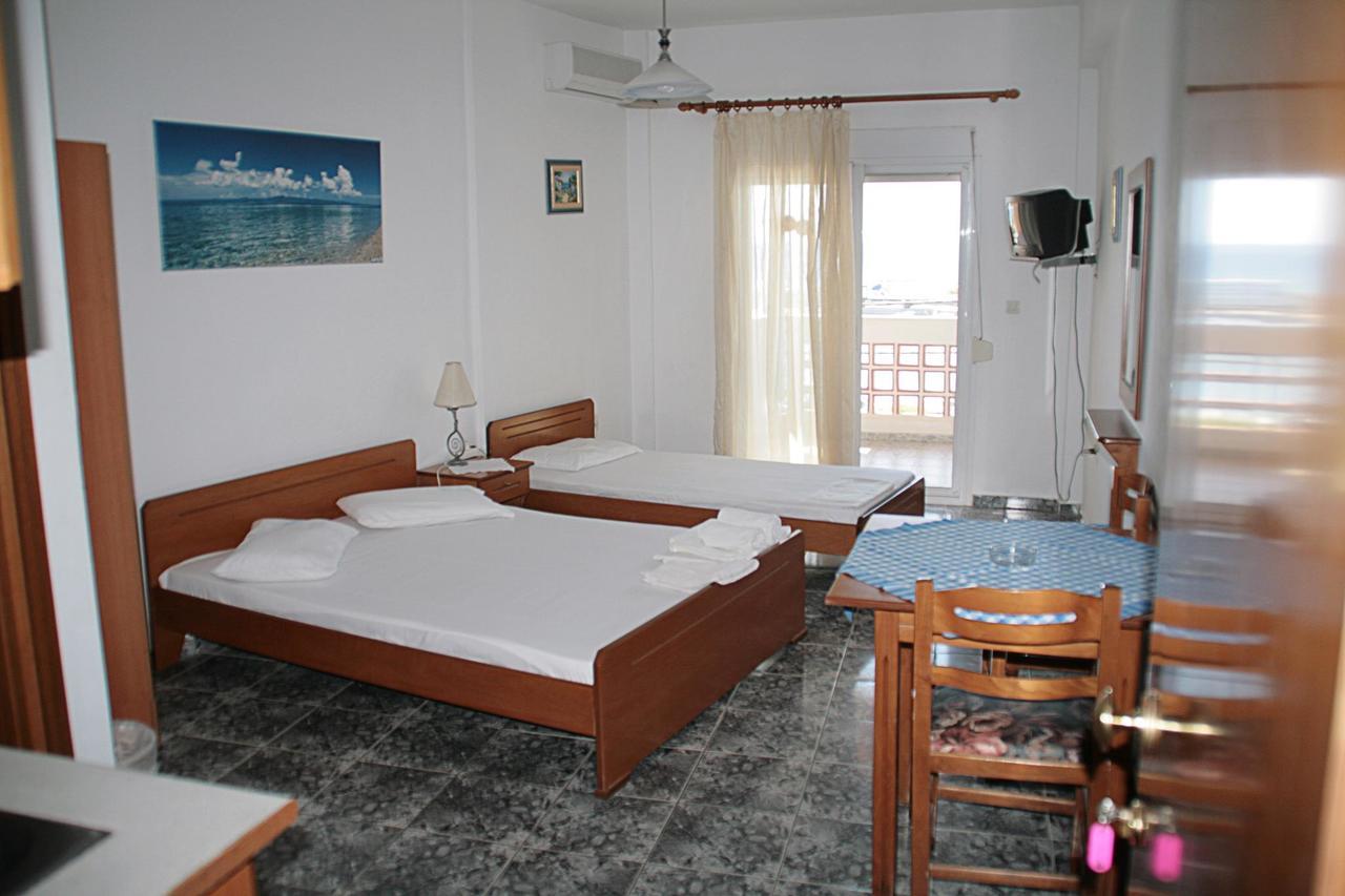 Peristerianos Apartments เนอา สกีโอนี ภายนอก รูปภาพ